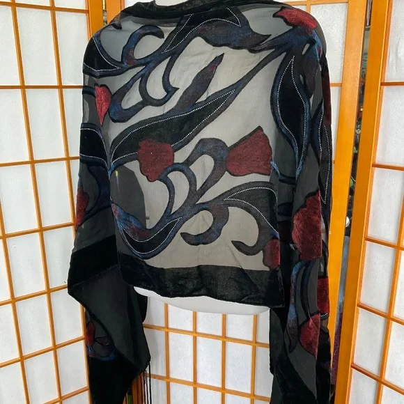 Lovely textured silk on partially transparent black shawl/scarf - Picture 9 of 12